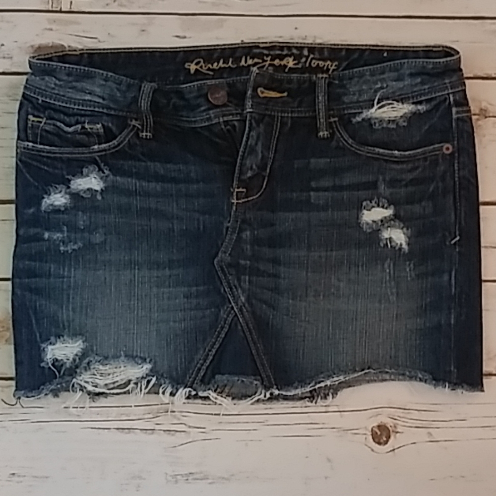 Ruehl denim mini skirt